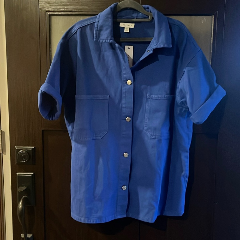 NWT - blue top shop brand size 2 Jean shirt